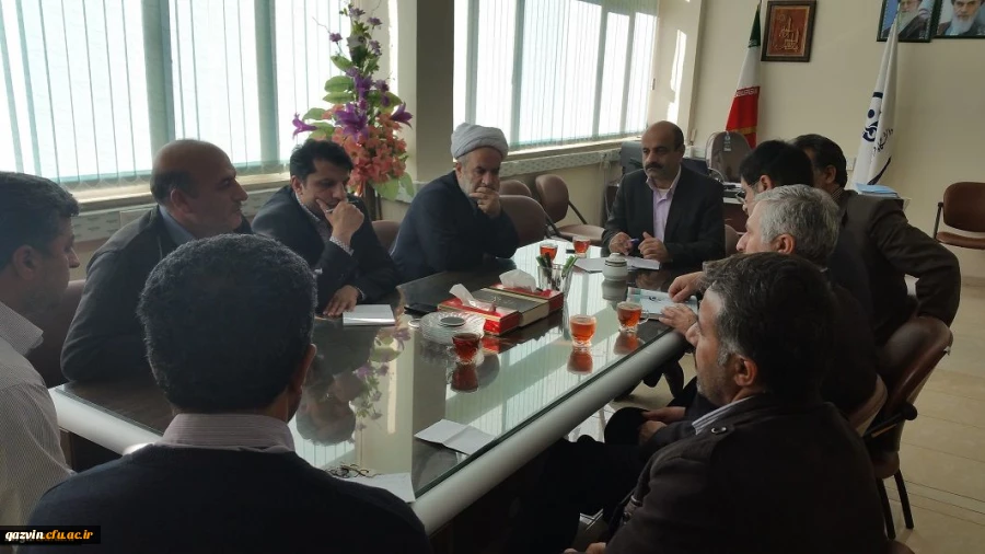 اولین جلسه کارگروه اقتصادی امور پردیسهای استان قزوین برگزار گردید 2