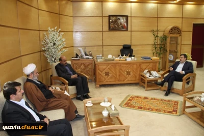 دیدار مسئولین دانشگاه فرهنگیان قزوین با استاندار