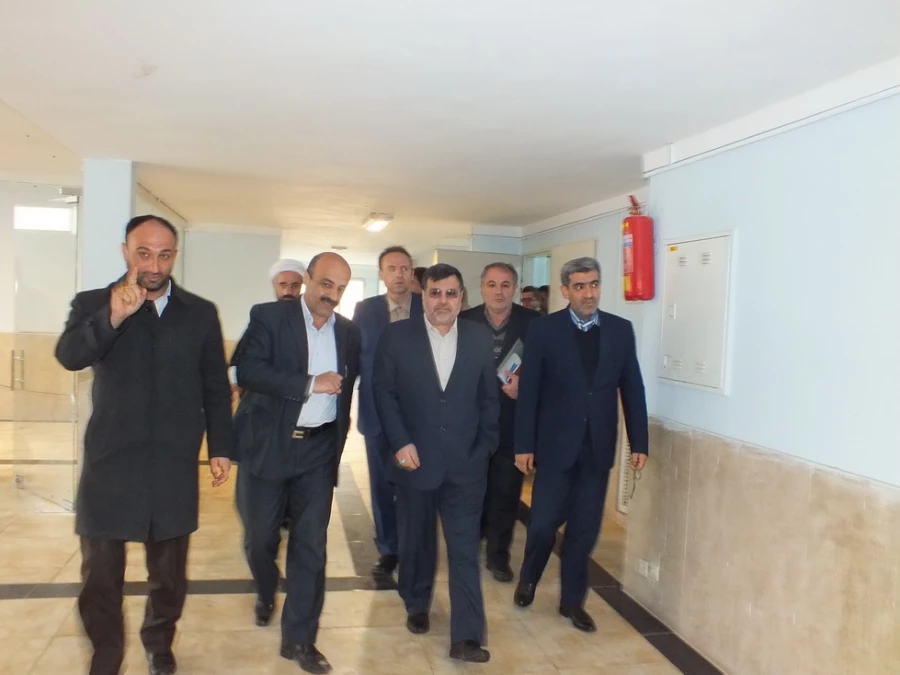 استاندار در نشست با هئیت امنای دانشگاه فرهنگیان بیان داشت: 
رفع مشکلات دانشگاه فرهنگیان در دستور کار است 7