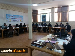 با حضور دکتر ملکان استاد دانشگاه تورنتوی کانادا کارگاه علوم در پردیس شهید رجایی قزوین در حال برگزاری است 3