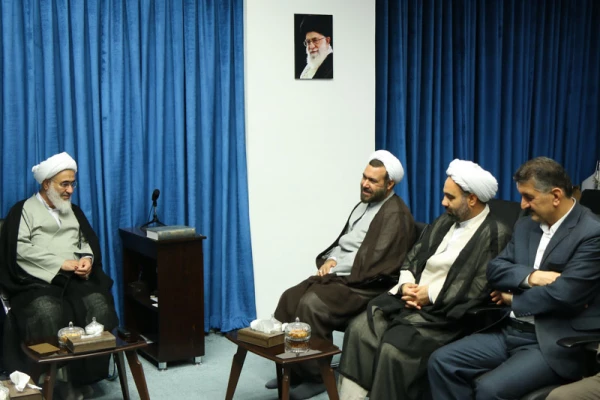 نماینده ولی فقیه در استان قزوین در دیدار حجت الاسلام عابدی معاون فرهنگی سازمان مرکزی دانشگاه فرهنگیان و اعضای هیات امنای دانشگاه فرهنگیان قزوین : 

دانشگاه فرهنگیان یکی از مهمترین کانون های تأثیرگذار در فرهنگ انقلابی ما است 3