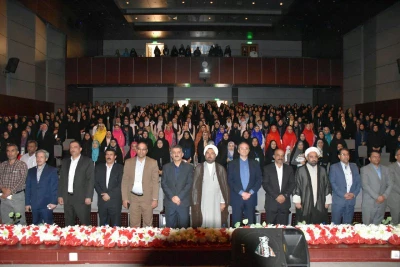 جناب آقای دکتر نصرت اله یوسفی مدیر امور پردیس های استان قزوین در آیین اختتامیه بیست و هفتمین جشنواره فرهنگی - اجتماعی دانشجو معلمان  :افتخار است برای قزوین که میزبان شما است .