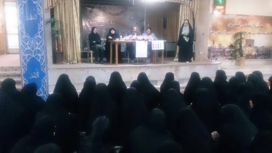 با حضور مسئولین دانشگاه فرهنگیان قزوین برگزار شد:

جلسه پرسخ و پاسخ دانشجو معلمان پردیس بنت الهدی صدر قزوین 2