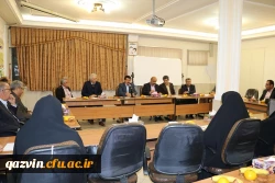 جلسه صمیمی مدیریت امور پردیس های استان قزوین با ا ساتید 3