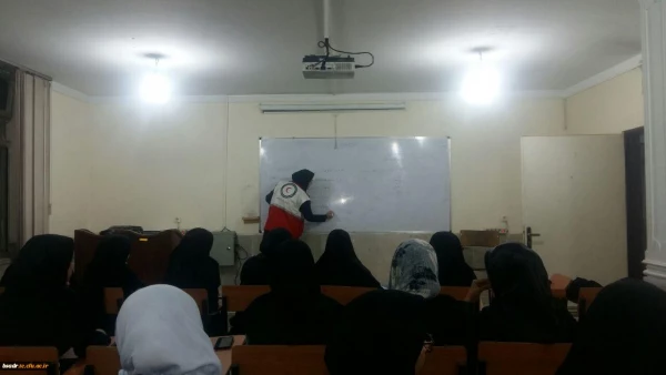 توسط کانون هلال احمر پردیس بنت الهدی صدر قزوین برگزار گردید:

کلاس های امداد و کمک های اولیه ویژه دانشجو معلمان 4