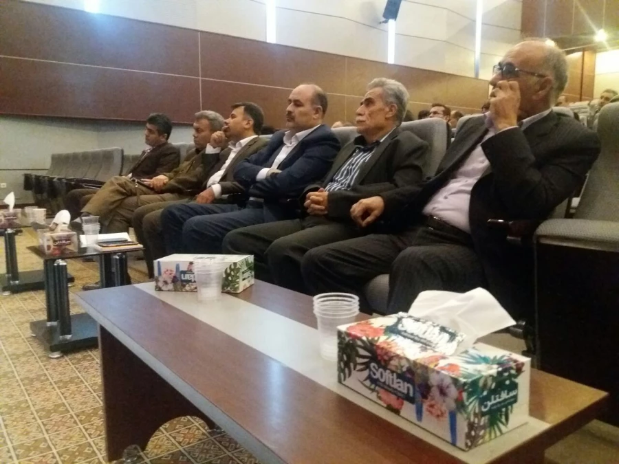 به مناسبت هفته کیفیت آموزش  جلسه  هم اندیشی  مسئولین دانشگاه با مدیران ،معاونین و تعدادی از معلمان راهنمای مدارس کارورزی 3