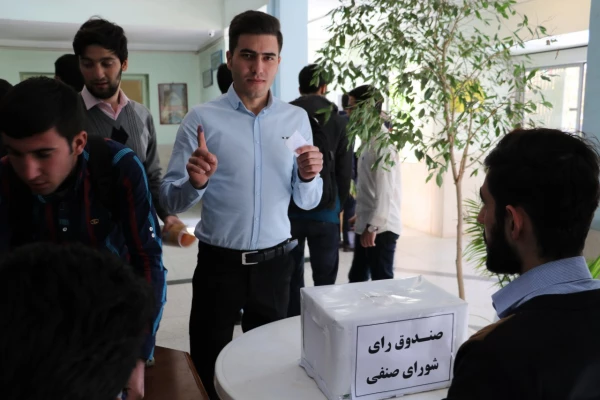 photo5789920514544872453