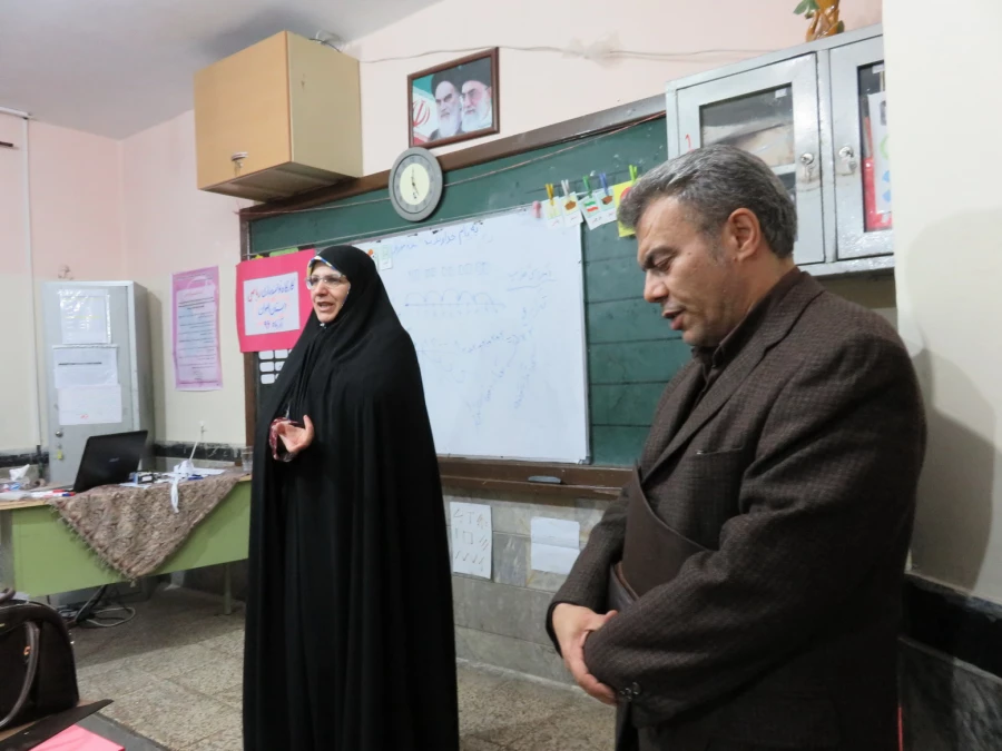 جلسه توانمند سازی آموزگاران مقطع ابتدایی دوره اول درس ریاضیات مدارس وابسته به دانشگاه فرهنگیان استان قزوین 5