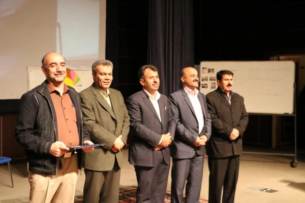 مراسم هفته پژوهش در مدیریت امور پردیس های دانشگاه فرهنگیان  استان قزوین برگزار شد 2