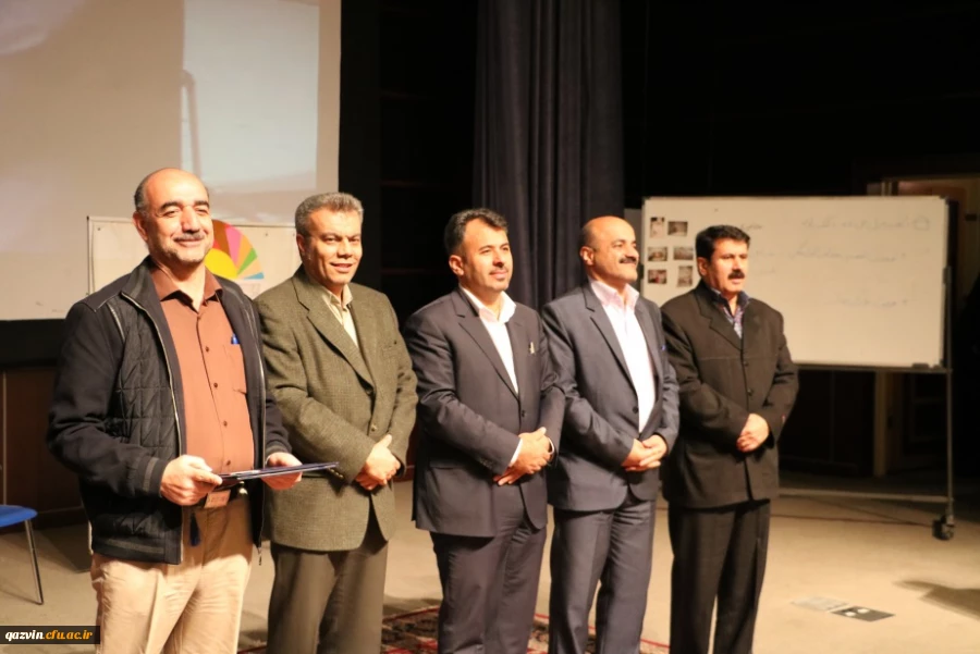 مراسم هفته پژوهش در مدیریت امور پردیس های دانشگاه فرهنگیان  استان قزوین برگزار شد 2