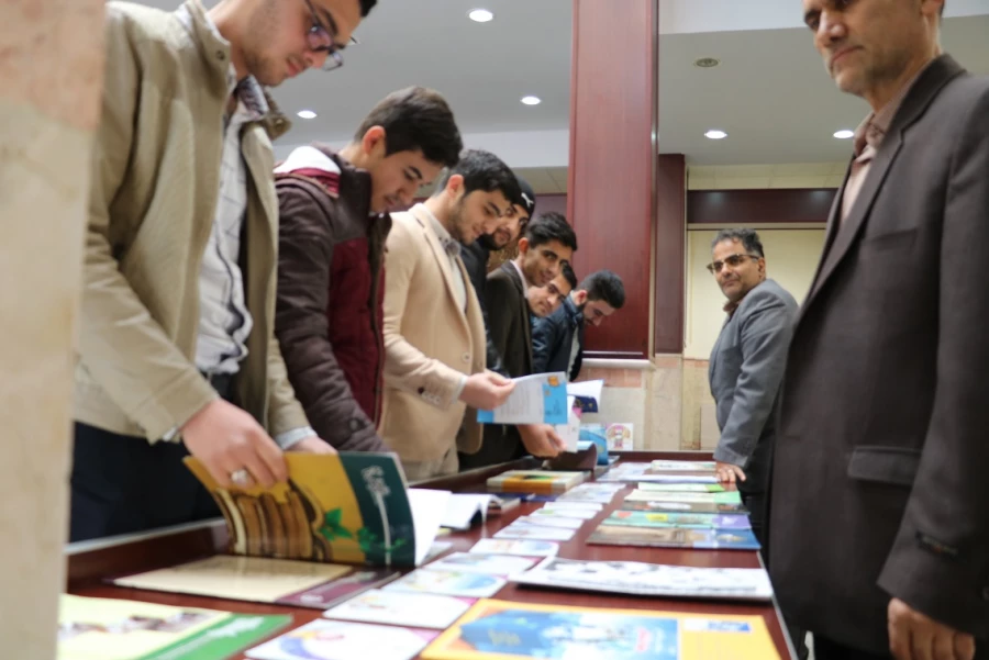 مراسم هفته پژوهش در مدیریت امور پردیس های دانشگاه فرهنگیان  استان قزوین برگزار شد 8