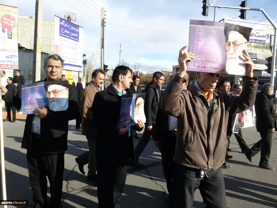 شرکت کارکنان ودانشجویان دانشگاه فرهنگیان استان قزوین درراهپیمایی محکومیت آشوبگران درقزوین 5