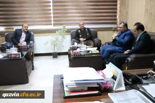 دیدار سرپرست مدیریت امور پردیس های استان قزوین  بامسئولان بانک تجارت استان
