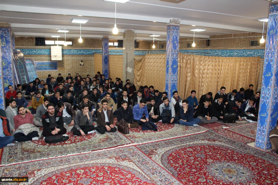 درپردیس شهید رجایی قزوین برگزارشد"جلسه پرسش وپاسخ دانشجویان  با مسئولین هسته گزینش استان قزوین 3