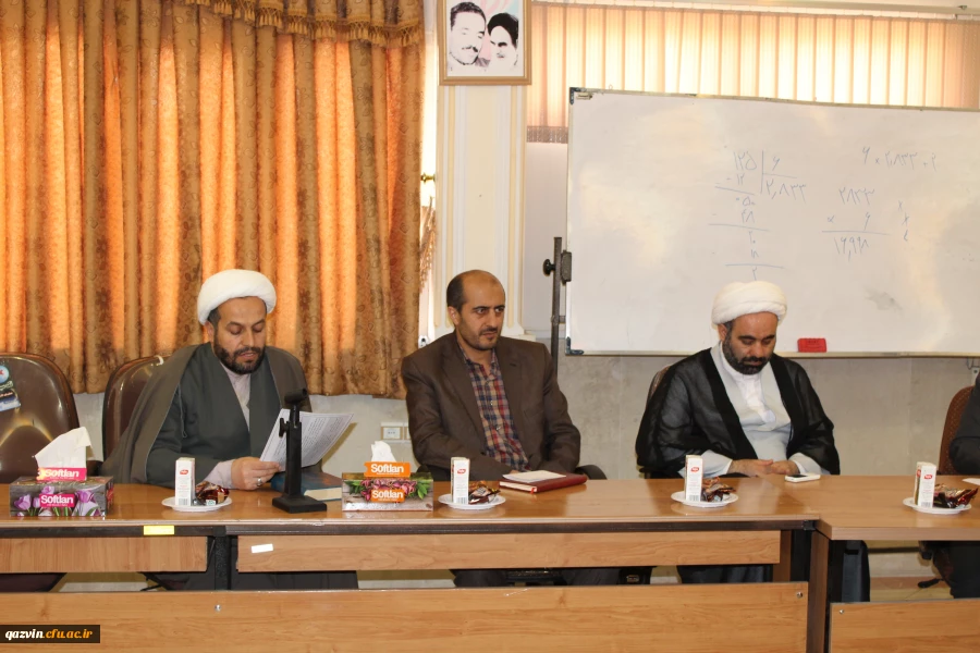 نشست بسیج اساتید دانشگاه فرهنگیان استان قزوین باحضور مسئول بسیج اساتید استان 6