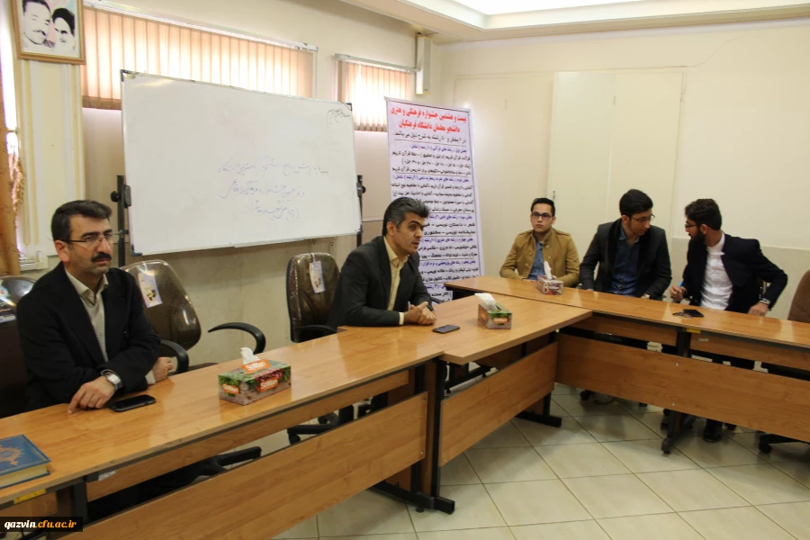 برگزاری جلسه پرسش وپاسخ دانشجویی درپردیس شهید رجایی قزوین 2