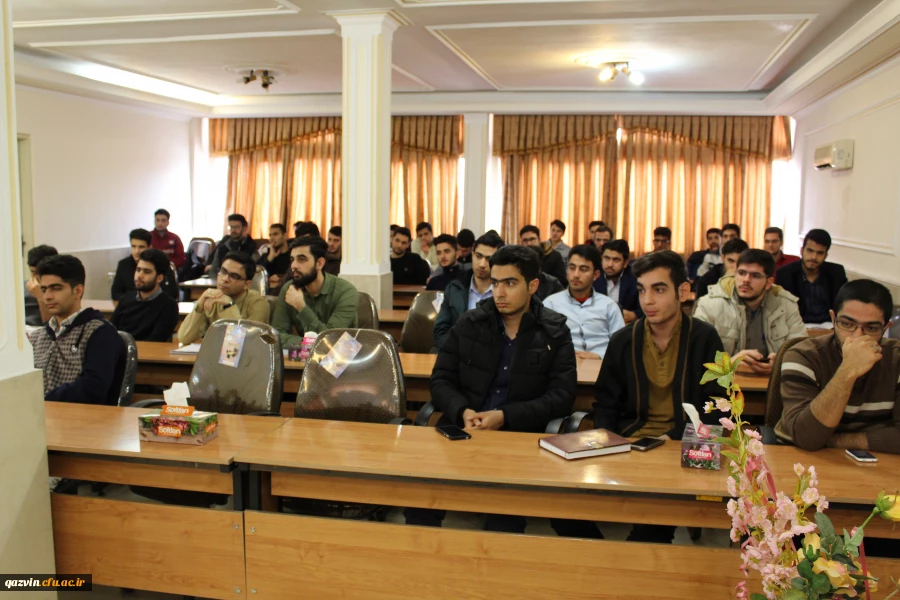 برگزاری جلسه پرسش وپاسخ دانشجویی درپردیس شهید رجایی قزوین 4