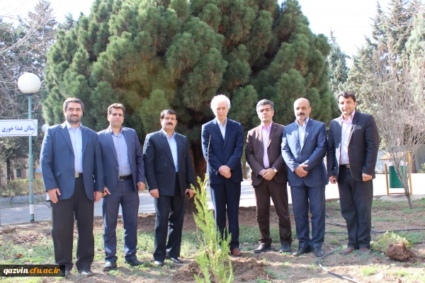 شرکت سرپرست ،اساتیدوکارکنان دانشگاه فرهنگیان استان قزوین درآیین درختکاری 2