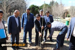 شرکت سرپرست ،اساتیدوکارکنان دانشگاه فرهنگیان استان قزوین درآیین درختکاری 8