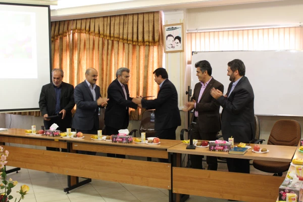 برگزاری جلسه شورای اداری دانشگاه فرهنگیان استان قزوین 5