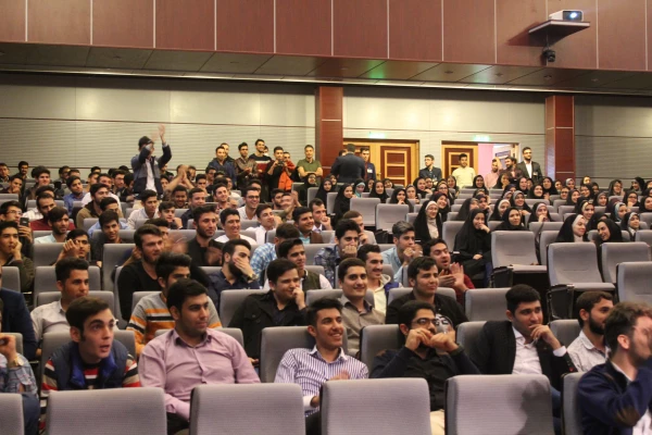 برگزاری مراسم روز جوان وجشن میلاد حضرت علی اکبر(ع)وحضرت مهدی(عج)درسالن آمفی تئاتر پردیس شهیدرجایی قزوین 2