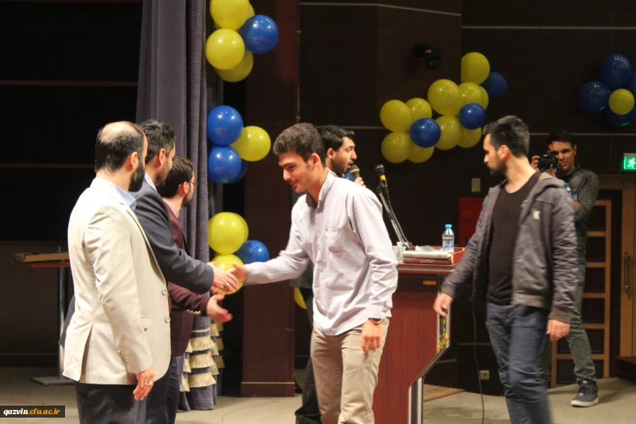 برگزاری مراسم روز جوان وجشن میلاد حضرت علی اکبر(ع)وحضرت مهدی(عج)درسالن آمفی تئاتر پردیس شهیدرجایی قزوین 2