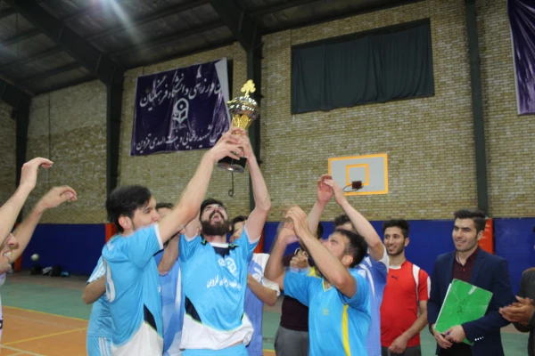 برگزاری مسابقات فوتسال دانشجویی جام معلم دردانشگاه فرهنگیان استان قزوین 3