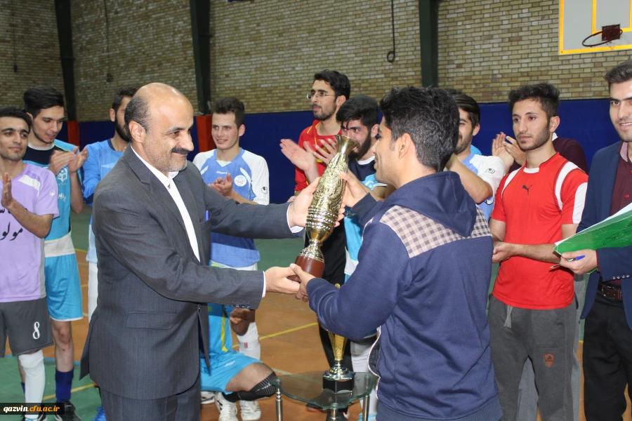 برگزاری مسابقات فوتسال دانشجویی جام معلم دردانشگاه فرهنگیان استان قزوین 4