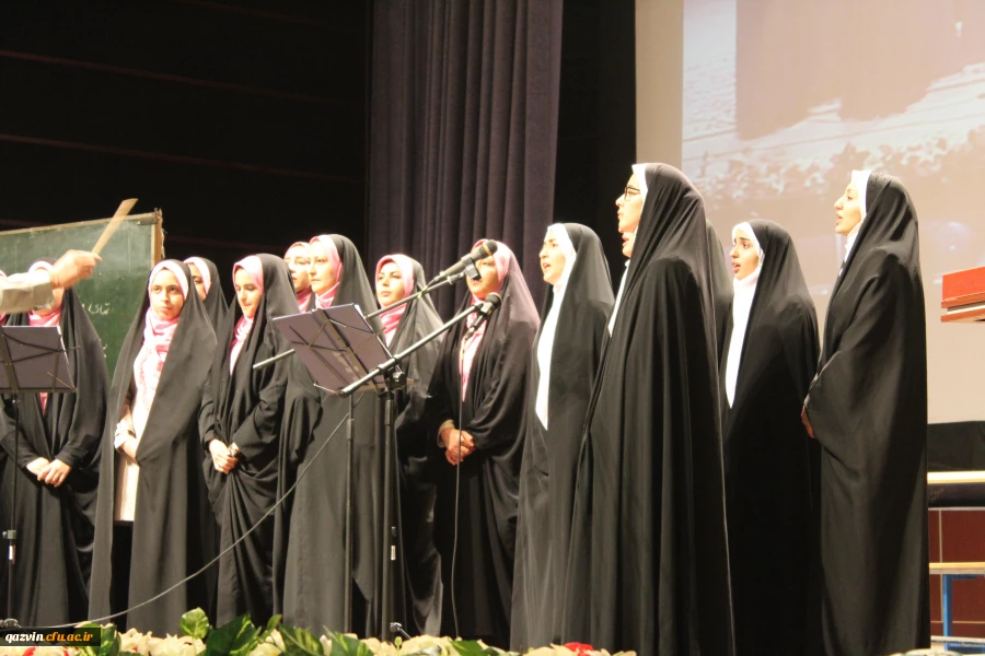 برگزاری مراسم بزرگداشت مقام معلم دردانشگاه فرهنگیان استان قزوین 4