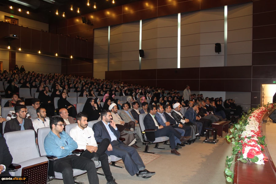 برگزاری مراسم بزرگداشت مقام معلم دردانشگاه فرهنگیان استان قزوین 5