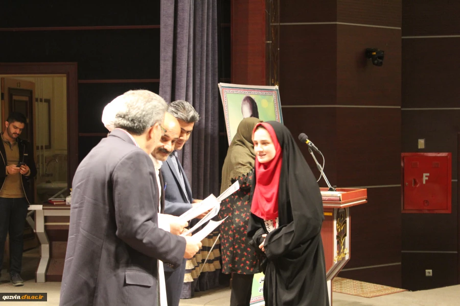 برگزاری مراسم بزرگداشت مقام معلم دردانشگاه فرهنگیان استان قزوین 6