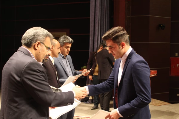 برگزاری مراسم بزرگداشت مقام معلم دردانشگاه فرهنگیان استان قزوین 8