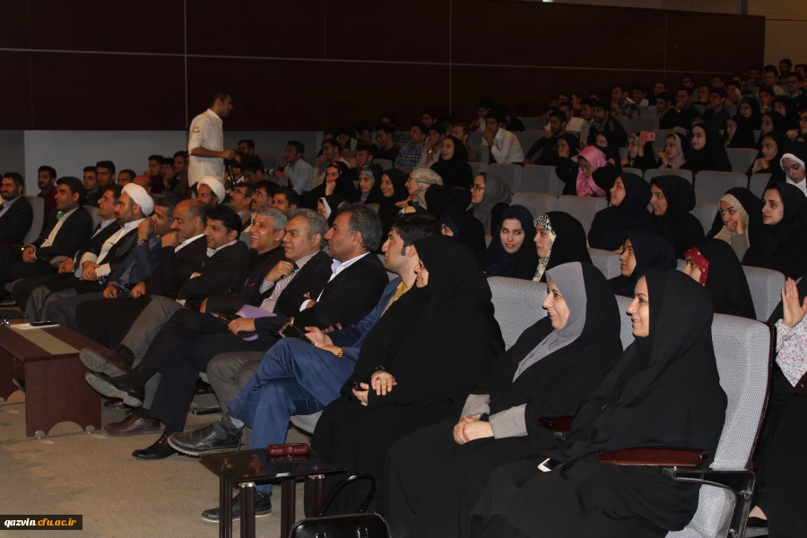 برگزاری مراسم بزرگداشت مقام معلم دردانشگاه فرهنگیان استان قزوین 9