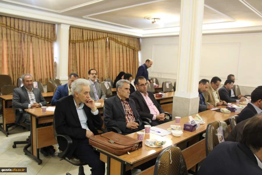 برگزاری سومین جلسه گروههای آموزشی پردیس های شهید رجایی و بنت الهدی صدرقزوین 4