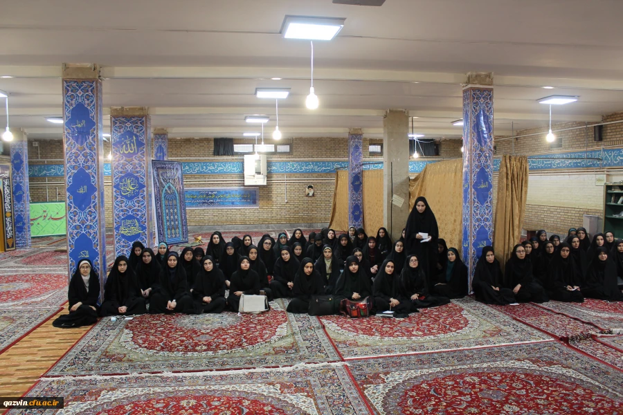 برگزاری جلسه پرسش وپاسخ دانشجویان پردیس های شهیدرجایی وبنت الهدی صدرقزوین بامسئولین دانشگاه 5