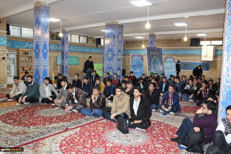 برگزاری جلسه پرسش وپاسخ دانشجویان پردیس های شهیدرجایی وبنت الهدی صدرقزوین بامسئولین دانشگاه 7