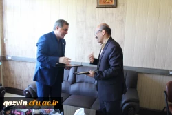 امضای تفاهم نامه همکاری بین دانشگاه فرهنگیان استان قزوین وسازمان انتقال خون استان 3