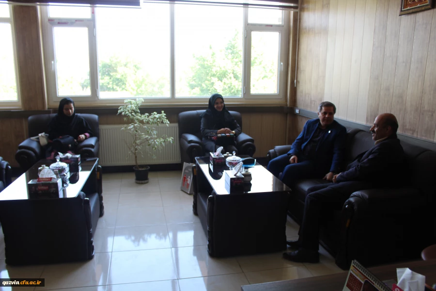 امضای تفاهم نامه همکاری بین دانشگاه فرهنگیان استان قزوین وسازمان انتقال خون استان 5