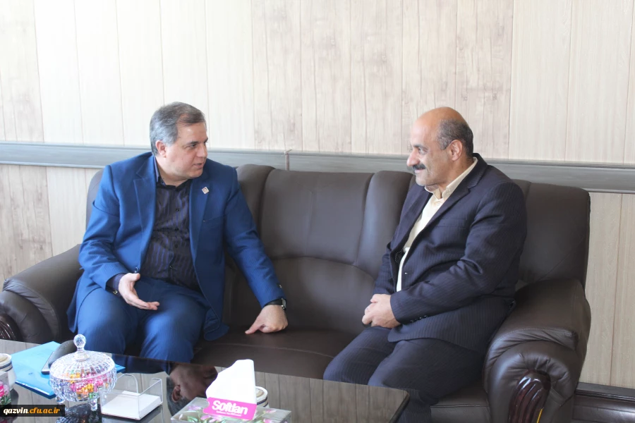 امضای تفاهم نامه همکاری بین دانشگاه فرهنگیان استان قزوین وسازمان انتقال خون استان 4