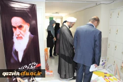 بازدید سرپرست مدیریت امور پردیس های استان قزوین ازدست سازه های حجمی درس ریاضی دانشجویان پردیس بنت الهدی صدر 7