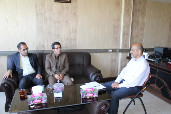 جلسه مدیریت امور پردیس های استان با اساتید مشاور دوره توانمند سازی فرهنگی، مهارت آموزان ماده  4