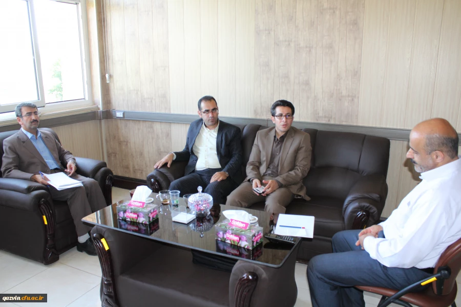 جلسه مدیریت امور پردیس های استان با اساتید مشاور دوره توانمند سازی فرهنگی، مهارت آموزان ماده  5