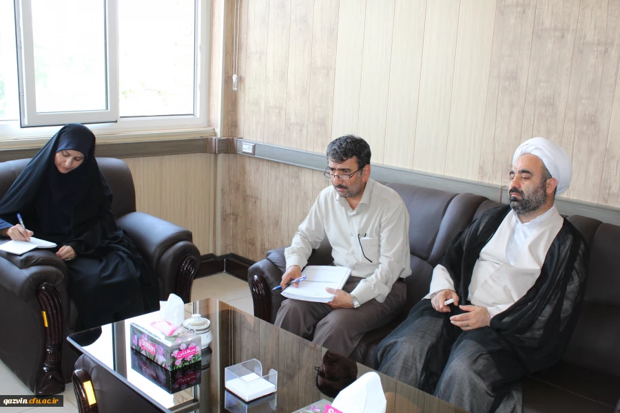 برگزاری جلسه فوق العاده شورای فرهنگی دانشگاه فرهنگیان استان 4