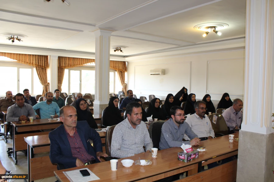 تشکیل جلسه شورای اداری دانشگاه فرهنگیان استان قزوین 5