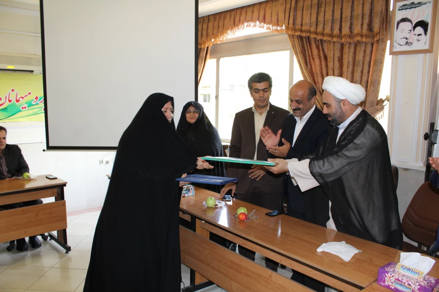 برگزاری جلسه شورای اداری دانشگاه فرهنگیان استان قزوین 6