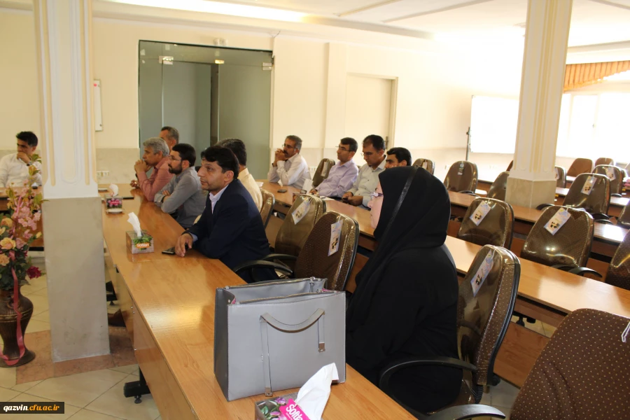 دیدارمعاون ارزیابی وعملکرد دانشگاه فرهنگیان کشور وهیئت همراه با مسئولین،اعضای هیئت علمی وکارکنان دانشگاه فرهنگیان استان قزوین
دکتر علی محمدی :ماباید پرچمدار احیای تربیت معلم دردوره کنونی باشیم. 5