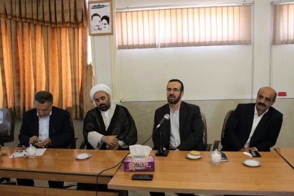 دیدارمعاون ارزیابی وعملکرد دانشگاه فرهنگیان کشور وهیئت همراه با مسئولین،اعضای هیئت علمی وکارکنان دانشگاه فرهنگیان استان قزوین
دکتر علی محمدی :ماباید پرچمدار احیای تربیت معلم دردوره کنونی باشیم. 7