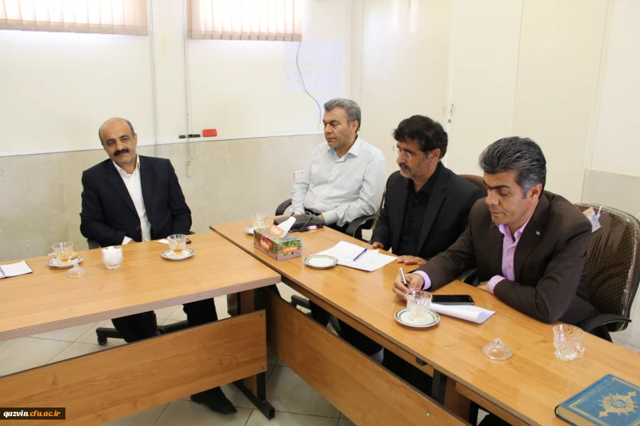 دیدارمعاون ارزیابی وعملکرد دانشگاه فرهنگیان کشور وهیئت همراه با مسئولین،اعضای هیئت علمی وکارکنان دانشگاه فرهنگیان استان قزوین
دکتر علی محمدی :ماباید پرچمدار احیای تربیت معلم دردوره کنونی باشیم. 10