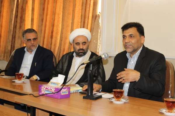 دیدارمعاون ارزیابی وعملکرد دانشگاه فرهنگیان کشور وهیئت همراه با مسئولین،اعضای هیئت علمی وکارکنان دانشگاه فرهنگیان استان قزوین
دکتر علی محمدی :ماباید پرچمدار احیای تربیت معلم دردوره کنونی باشیم. 11