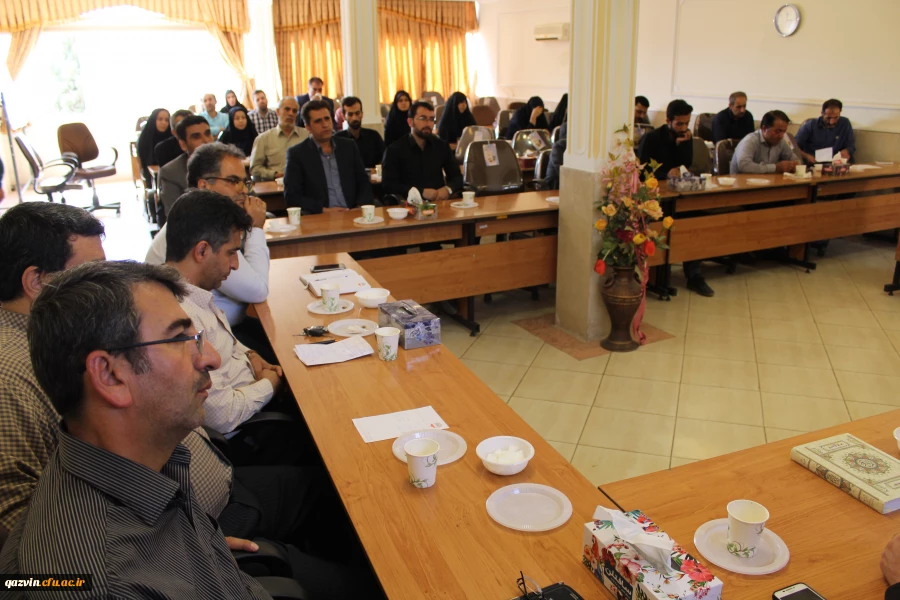 دردانشگاه فرهنگیان استان قزوین برگزارشد:" مراسم سخنرانی وعزاداری به مناسبت هفتمین روز شهادت امام حسین (ع)ویاران باوفای ایشان" 2